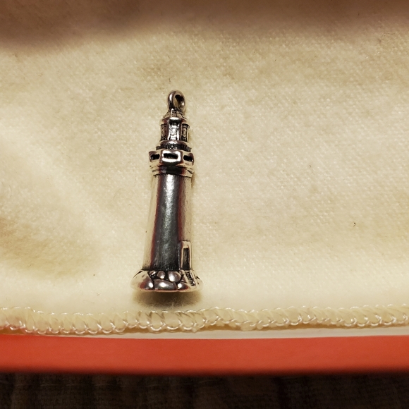 James Avery Retired Lighthouse charm - Picture 7 of 11